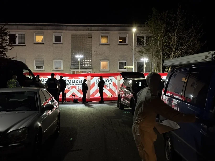 La policía alemana está buscando a un hombre que le disparó a dos personas en Bad Nauheim