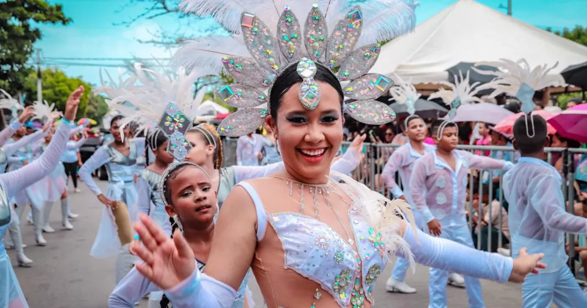Santa Marta vibró con un desfile de fiestas marinas